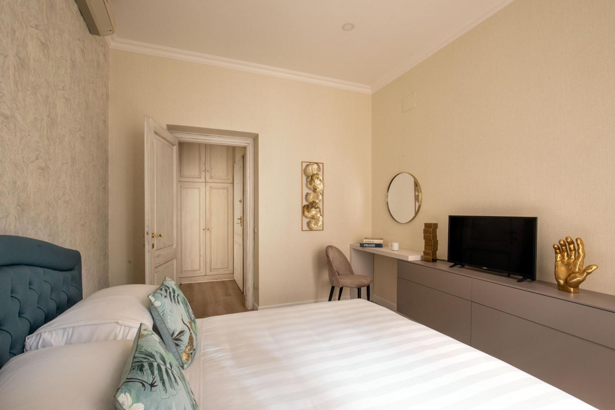 Superior Apartment Via Vittoria 50,1546496698:JPEG